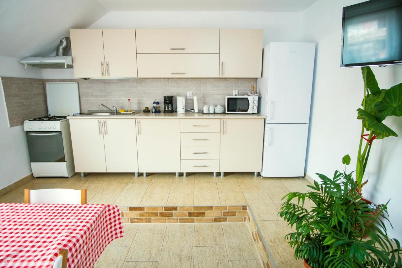 Pensiunea Casa Elena Corbeni Luaran gambar